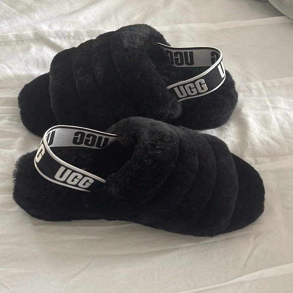 UGG Slippers - Picture 4 of 4